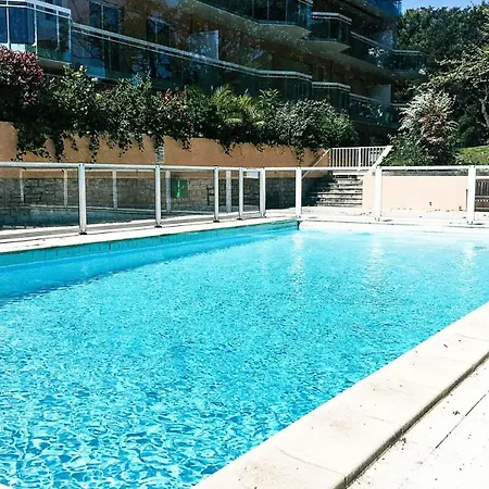 Miraflores * Μπιαρίτζ
